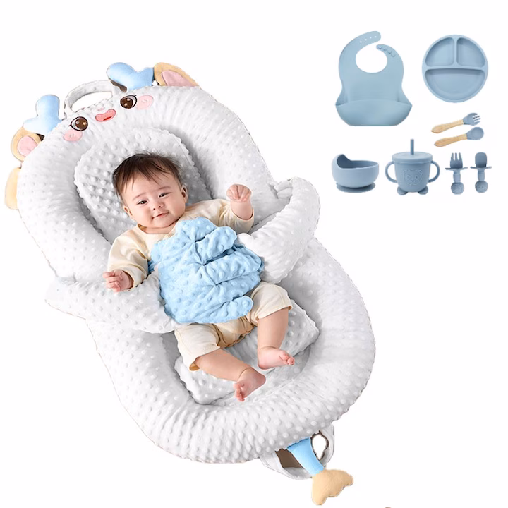 res_19013dca965e0fba7d2e3da4da5b67f4 Set Cosulet Multifunctional pentru bebelusi cu Mana Interactiva si set hranire albastru, 0-2 ani - imagine 1